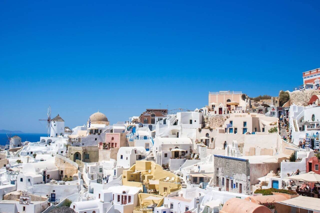 housing in greece